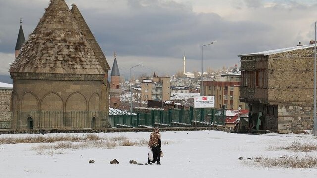 Erzurum&#039;un tarihi eserleri gün yüzüne çıkartıldı