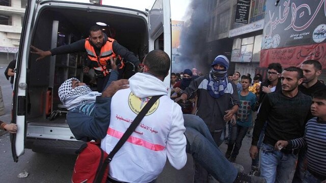 İsrail 12 Filistinliyi yaraladı