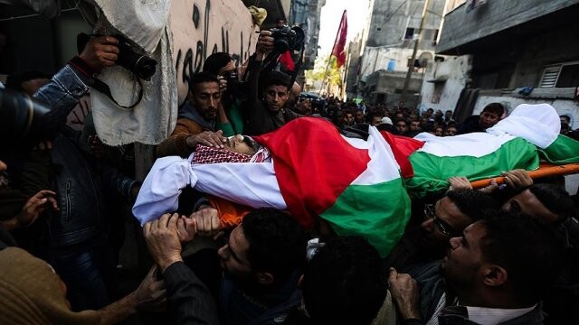 İsrail&#039;in öldürdüğü Filistinli toprağa verildi