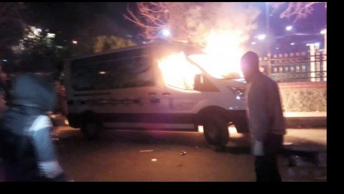 İstanbul&#039;da İSKİ aracını yaktılar