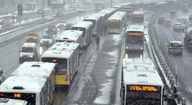 İstanbul&#039;da Metrobüs seferleri normale döndü