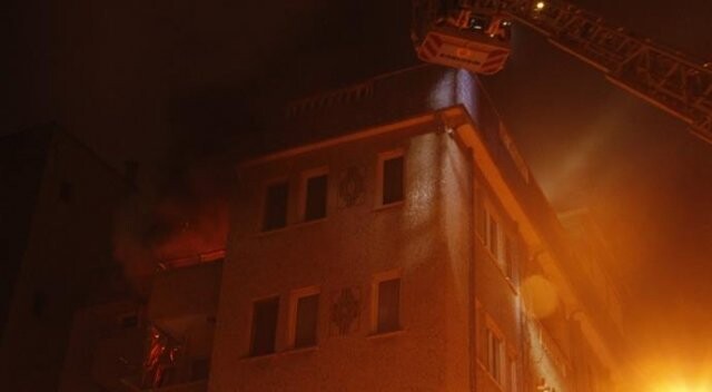 Kocaeli&#039;de 6 katlı apartmanda yangın