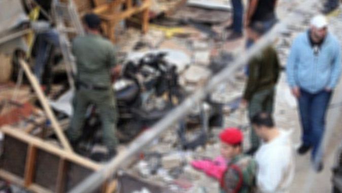 Lübnan&#039;da canlı bomba patladı: 3 ölü