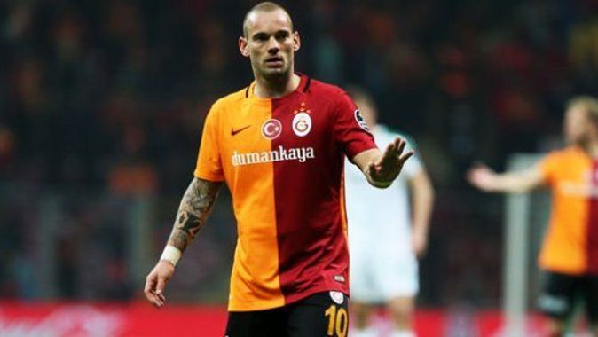 Sneijder&#039;den Mustafa Denizli açıklaması!
