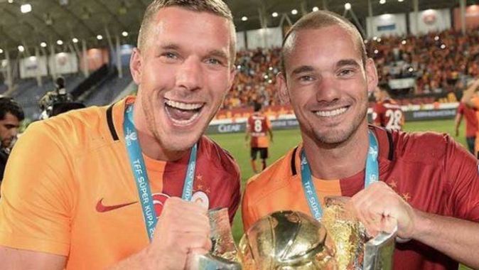Sneijder hazırlıyor, Podolski atıyor