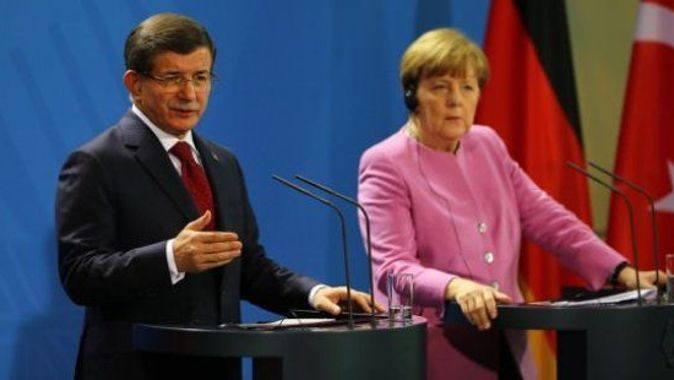 Davutoğlu&#039;nun yaptığı Alman Bakanı çok etkiledi