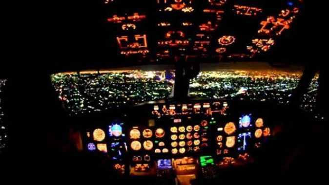 İstanbul&#039;da kule ile pilot arasında ilginç diyalog