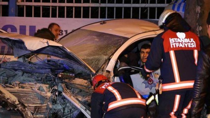İstanbul&#039;da polis aracı kaza yaptı: 1 şehit