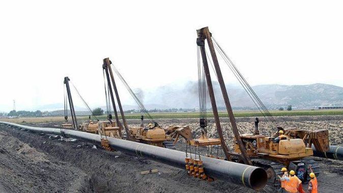 Kerkük&#039;ten Türkiye&#039;ye doğalgaz boru hattının inşası başladı