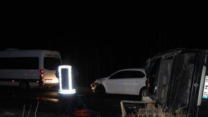 Mardin&#039;de zincirleme trafik kazası: 9 yaralı