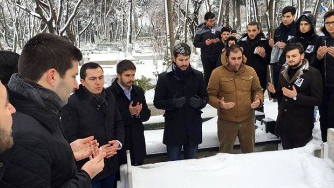 Merhum Ahmet Arvasi dualarla anıldı