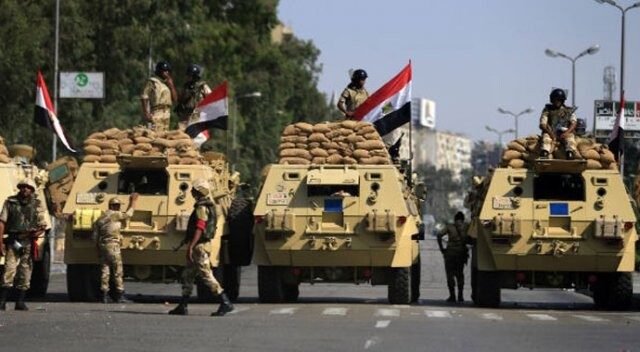 Mısır ordusu, sınır dışı görevini 1 yıl uzattı