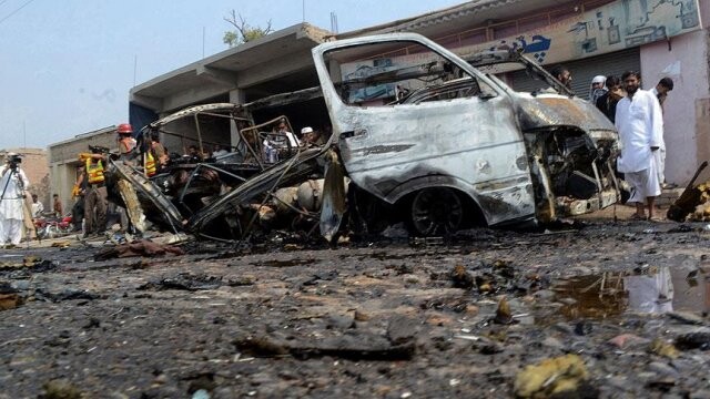 Pakistan&#039;da intihar saldırısı: 11 ölü, 21 yaralı