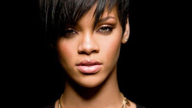 Rihanna&#039;nın yeni albümü çıktı