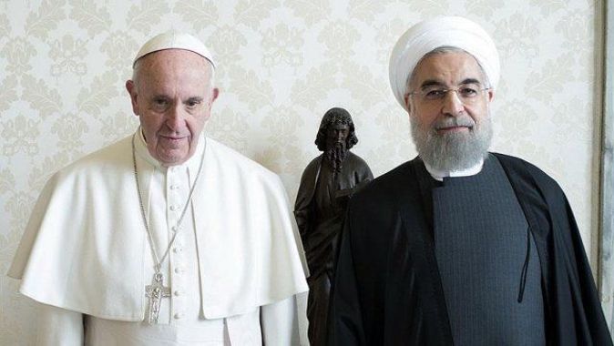 Ruhani, Papa&#039;dan dua istedi