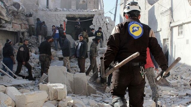 Rus uçakları Halep&#039;te sivilleri vurdu: 5 ölü, 11 yaralı