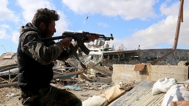 Suriye&#039;de muhaliflerin operasyonlarında 100 rejim askeri öldürüldü