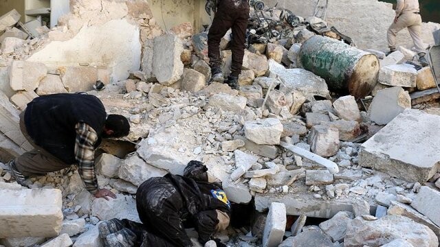 Suriye&#039;de Rus uçaklarının hava saldırısında 50 sivil öldü