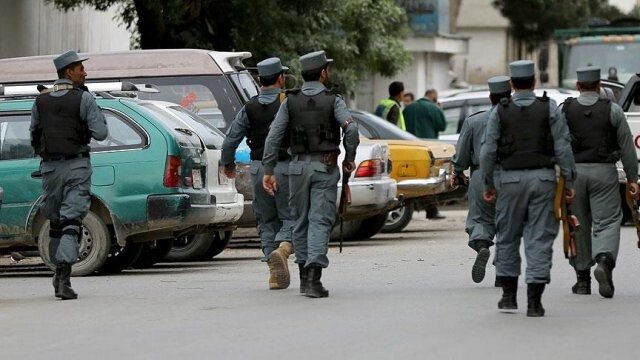 Taliban militanları ilaçla uyutulan 10 Afgan polisini öldürdü