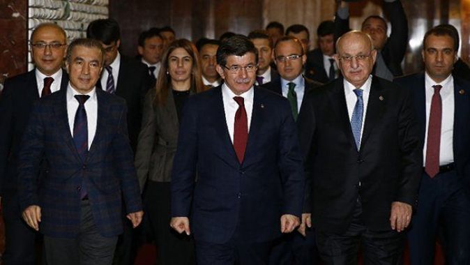 TBMM Başkanı Kahraman, Başbakan Davutoğlu&#039;nu kabul etti