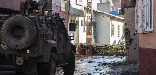 TSK: Cizre ve Sur&#039;da 16 PKK&#039;lı öldürüldü