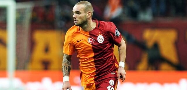 Wesley Sneijder&#039;den insanlık dersi!