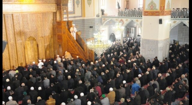 &#039;Gardaş’ Azerbaycan’da camilerde Türkiye duası