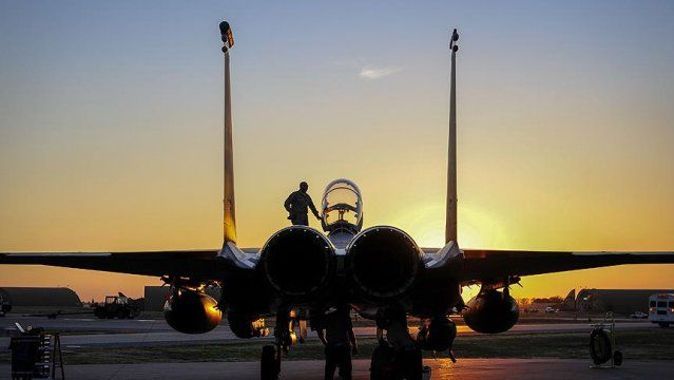 ABD, Güney Kore&#039;ye F-22 raptor avcı uçakları gönderecek
