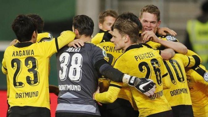 Borussia Dortmund yarı final biletini kaptı