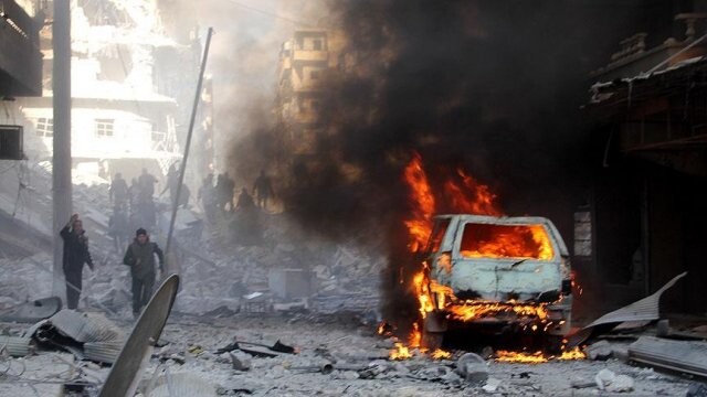 Hama&#039;da bomba yüklü araç patladı