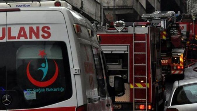 İstanbul&#039;daki iki katlı binada yangın çıktı, 2 ölü var