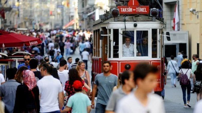 İstanbul’u  402 bin kişi  terk etti