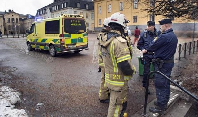 İsveç&#039;te bir okulun bahçesinde bomba patladı