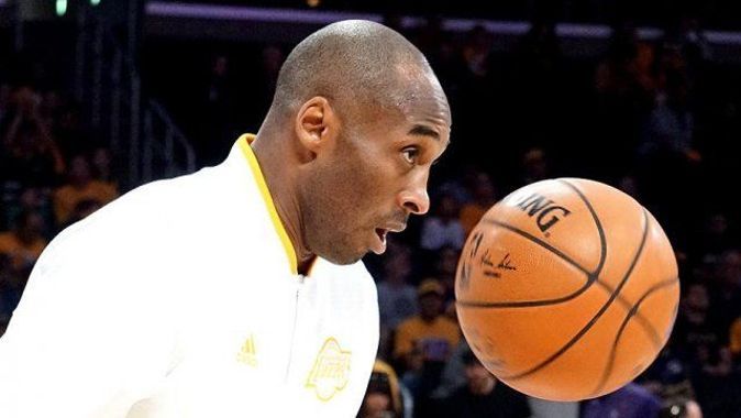 Kobe Lakers&#039;ı sırtladı