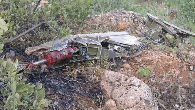 Libya&#039;da savaş uçağı düştü