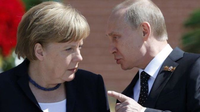 Merkel ile Putin&#039;in telefon görüşmesi