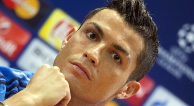 Ronaldo o soruyu duyunca toplantıyı terk etti!