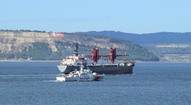 Rus askeri kargo gemisi Karadeniz&#039;e yol aldı