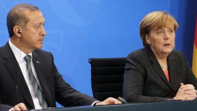 Rusya&#039;dan Merkel&#039;e tehdit: Kelimeleri dikkatli seç
