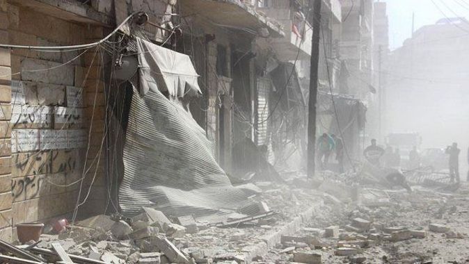 Rusya Halep&#039;in merkezini bombalıyor