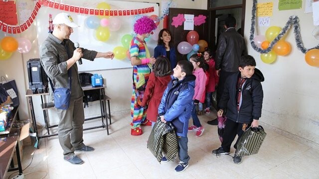 Suriyeli 300 aileye destek
