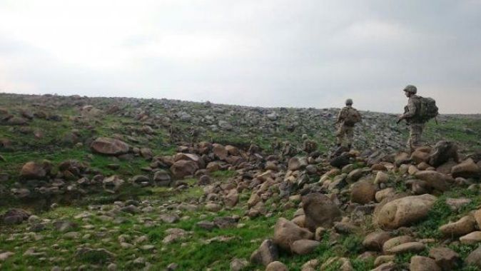 300 komando kırsalda PKK&#039;lılıların peşine düştü