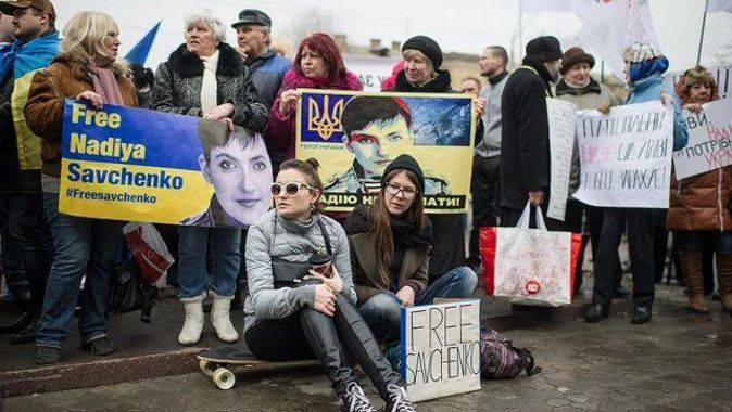 Açlık grevindeki Savçenko&#039;ya destek gösterileri sürüyor