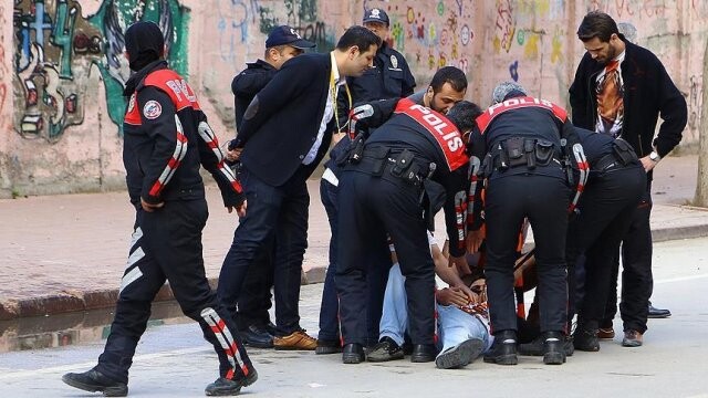 Adana derbisi öncesi olaylar çıktı: 1 yaralı