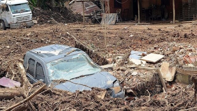Brezilya&#039;da aşırı yağışlar nedeniyle 13 kişi öldü