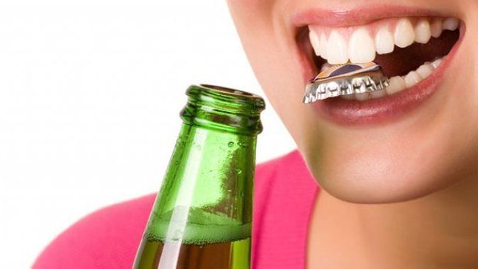 Dişlere zarar veren alışkanlıklara dikkat