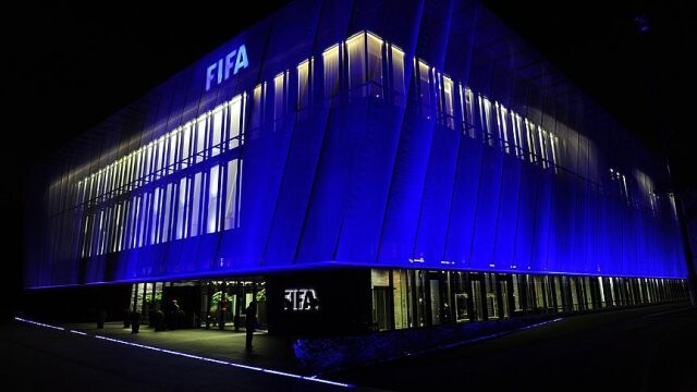 FIFA&#039;dan 4 kulübe ceza