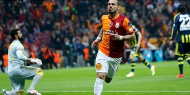Galatasaray&#039;da Sneijder depremi!