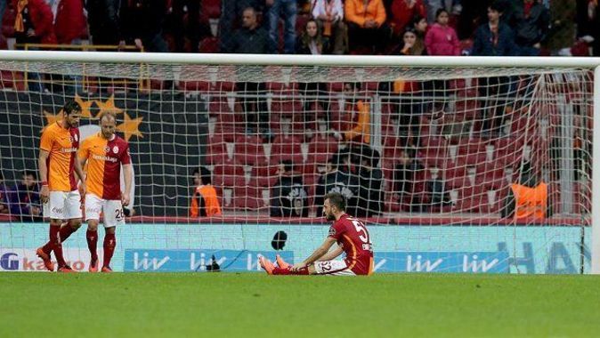 Galatasaray&#039;ın düşüşü durdurulamıyor