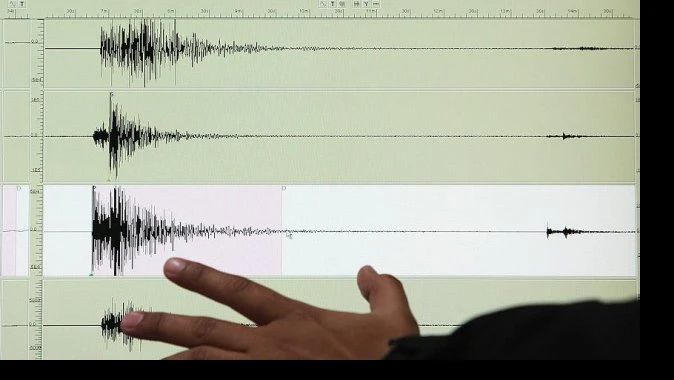 İran&#039;da 5 büyüklüğünde deprem